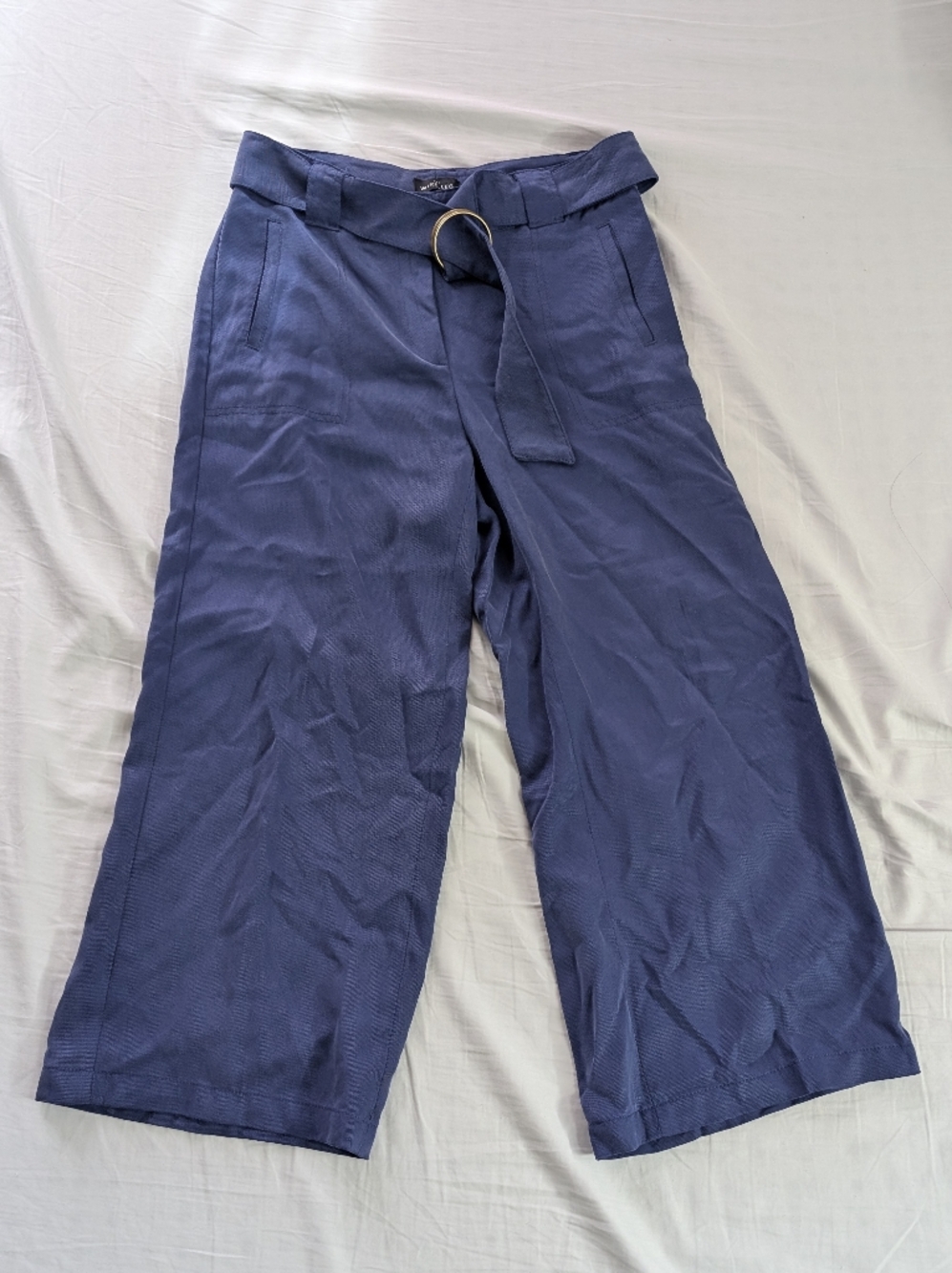 White House Black Market Women's Wide Leg Crop Twill pants, blue, size 2
